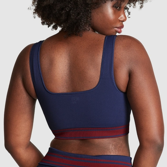 PINK FLIP IT SEAMLESS Reversible sports bra and PINK FLIP IT SEAMLESS BIKER shor - Picture 3 of 9